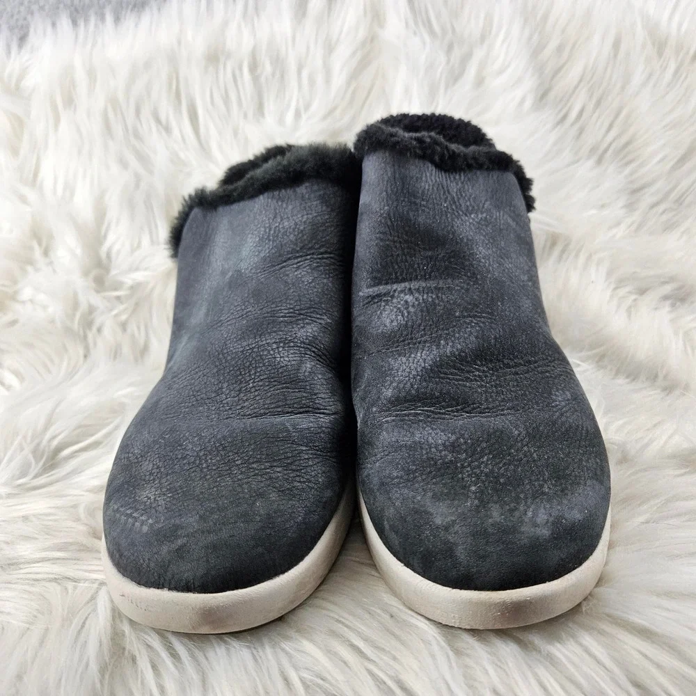 Olukai Chelsea Booties Womens 11 Black Leather Faux Fur Slip‎ On Comfort Kamau